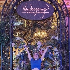 Meet your Posher, Samantha